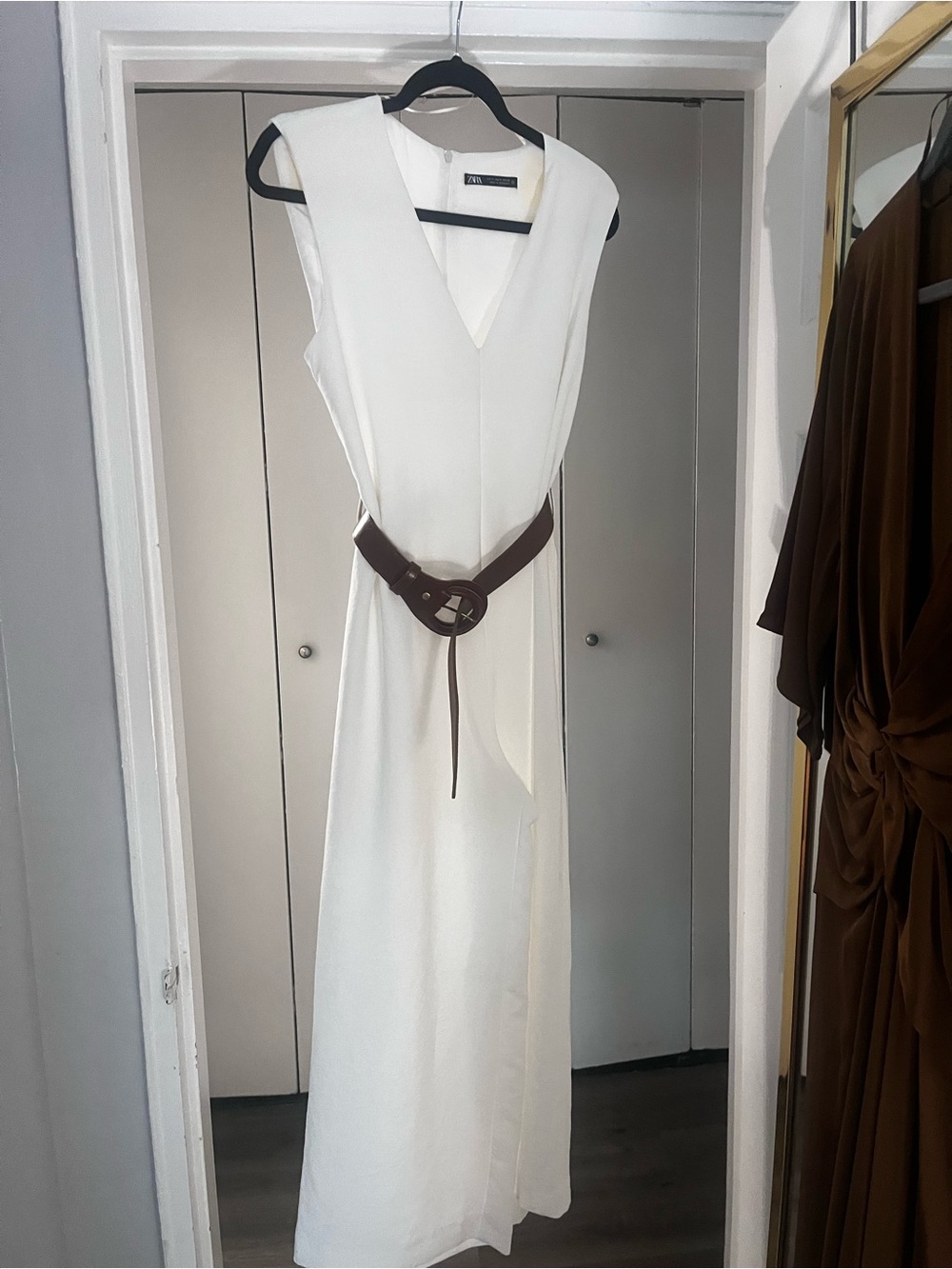 Zara BRAND NEW White V-Neck Sleeveless Jumpsuit with Brown Belt